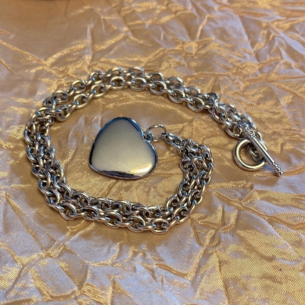 Thick silver tone chain with detachable heart - Picture 4 of 5